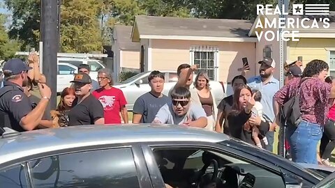 Language warning! More of the activist left attacking #ICE for removing criminals⚠️