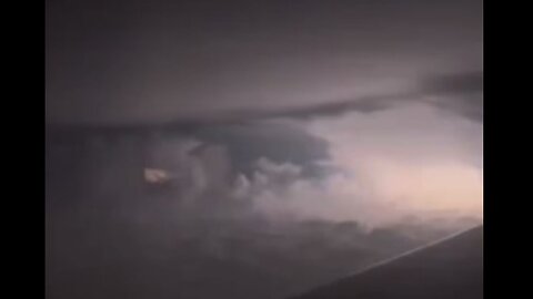 Mitchell Keyes - Nonstop #lightning as seen from the air above Central #Alabama #AIRPLANE #VIDEO #LIGHTNING #THUNDER #HAARP ?