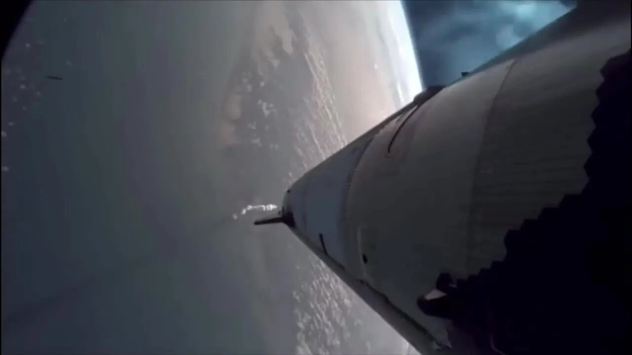 SpaceX starship flight eight massive cylindrical object captured
