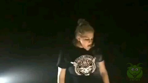 Sorry Boys, These Girls Own Vape Tricks Now! 🤯💨
