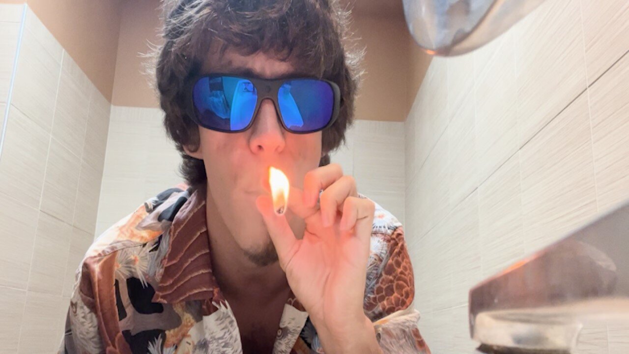 Smoking a mid-day Joint at Taco bell!