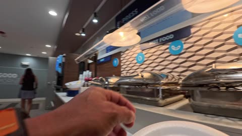 KaraBand Holiday Inn Express Breakfast Time