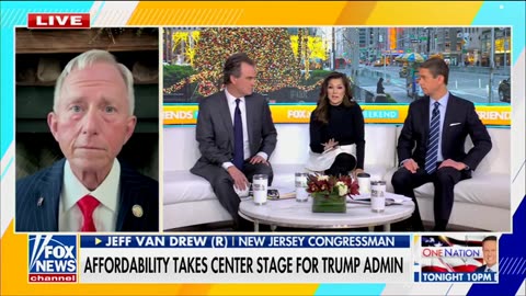 Trump begins cross country economy tour this week