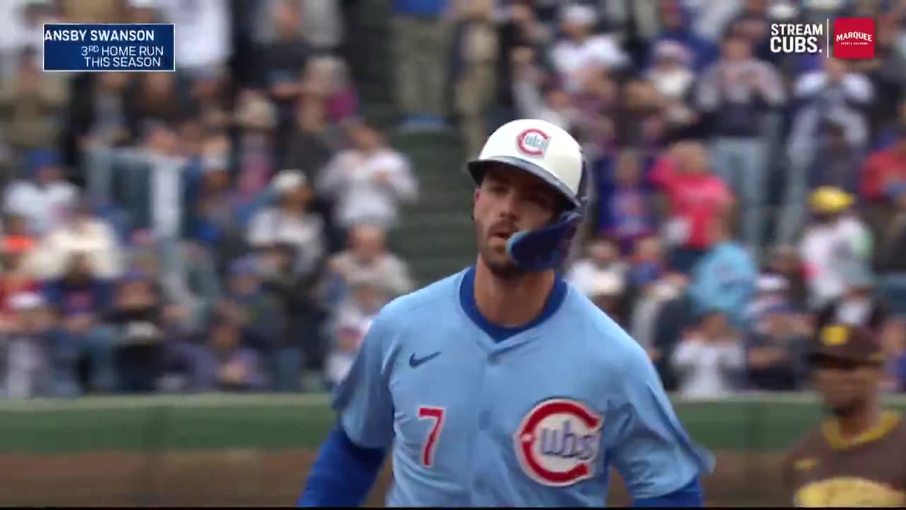 MLB - Dansby Swanson touches 'em all 💪