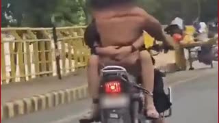 Gorakhpur: Couple fined ₹2500 for flouting traffic rules