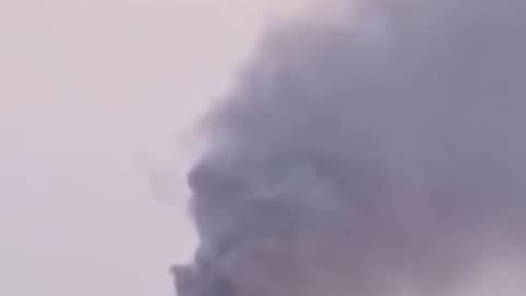 REPORTS FROM CHP THAT AN F-35 JET HAS CRASHED 🛩💥 NEAR NAS LEMOORE AND IS ENGULFED IN FLAMES