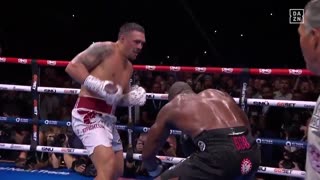 WHAT A SHOT FROM USYK #UsykDubois2