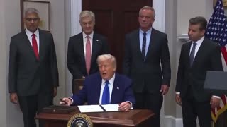 🔥 President Trump blasts "ABC fake news" for asking questions about $400 million jet being
