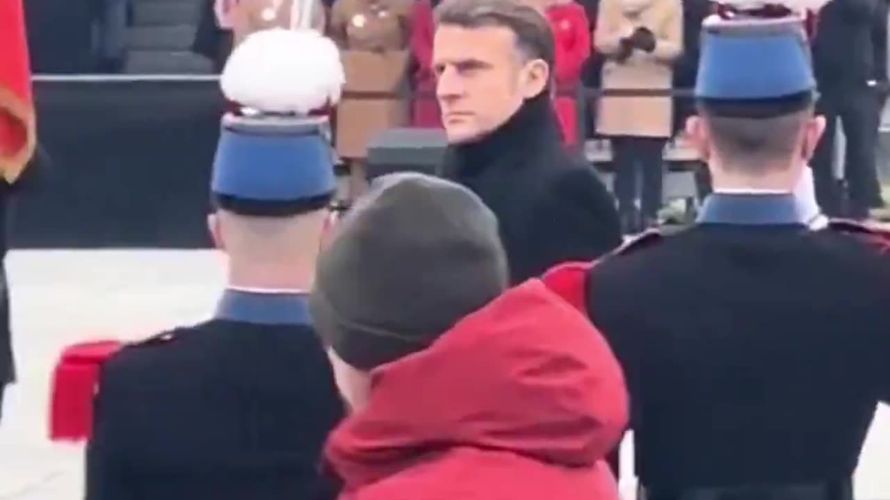 It’s hilarious watching Macron act tough after watching his dad slap him in the face.