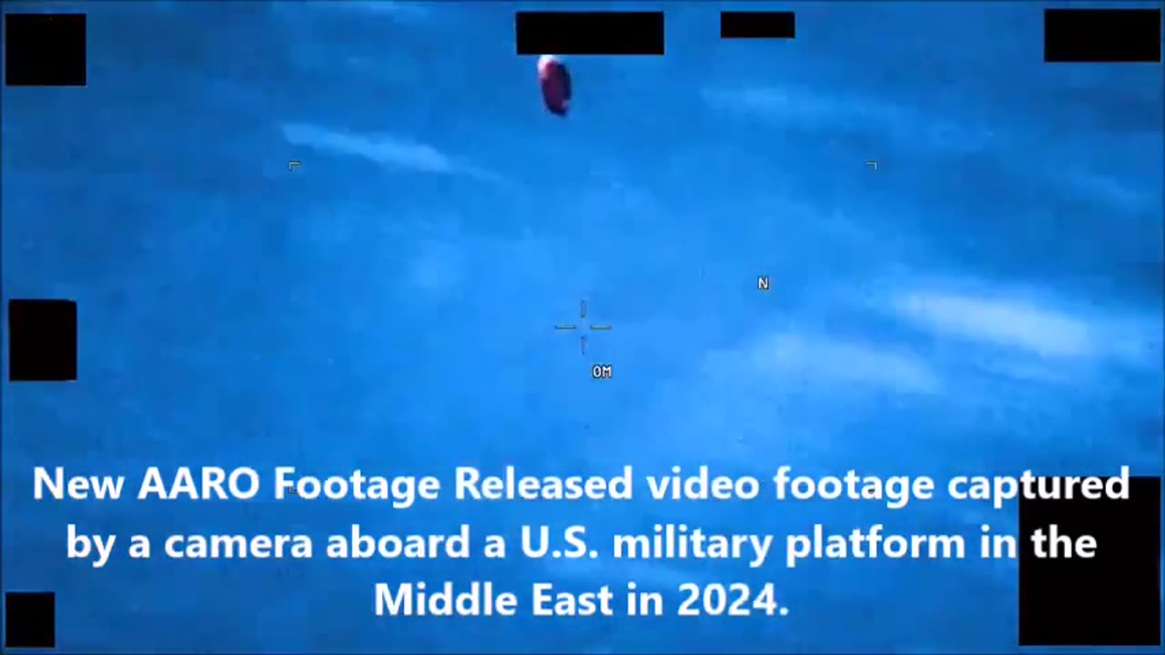 La caméra à bord d'un bateau en mer Baltique capture un énorme UFO2 hypersonique