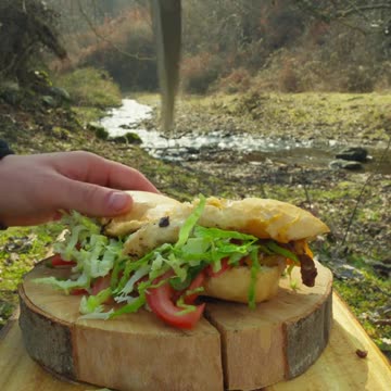 Steak Sandwich out in Nature 😍🔥