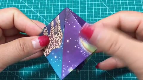 How to Fold an Origami Cupcake