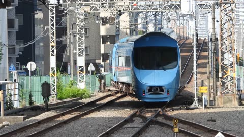 Odakyu MSE Romance car leaving the yard.