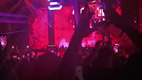 Time to make the phone haters go crazy. HAAHHAHA