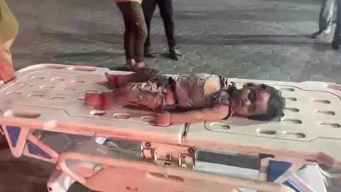 Gli obiettivi militari dei terroristi israeliani a a Deir al-Balah, nella Striscia di Gaza centrale.