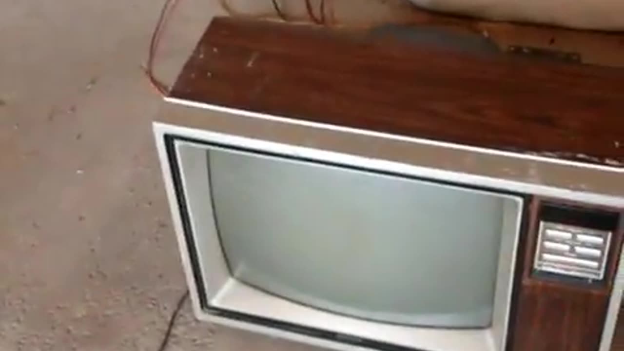 Old TV screen smash