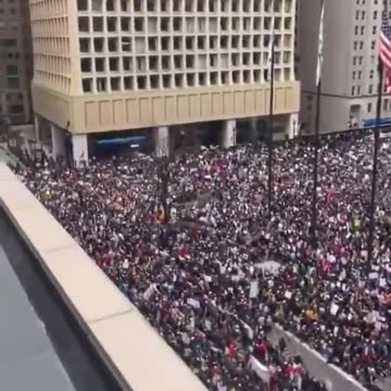 Scenes of thousands of people going to the streets of Chicago, against Donald Trump and Elon Musk.