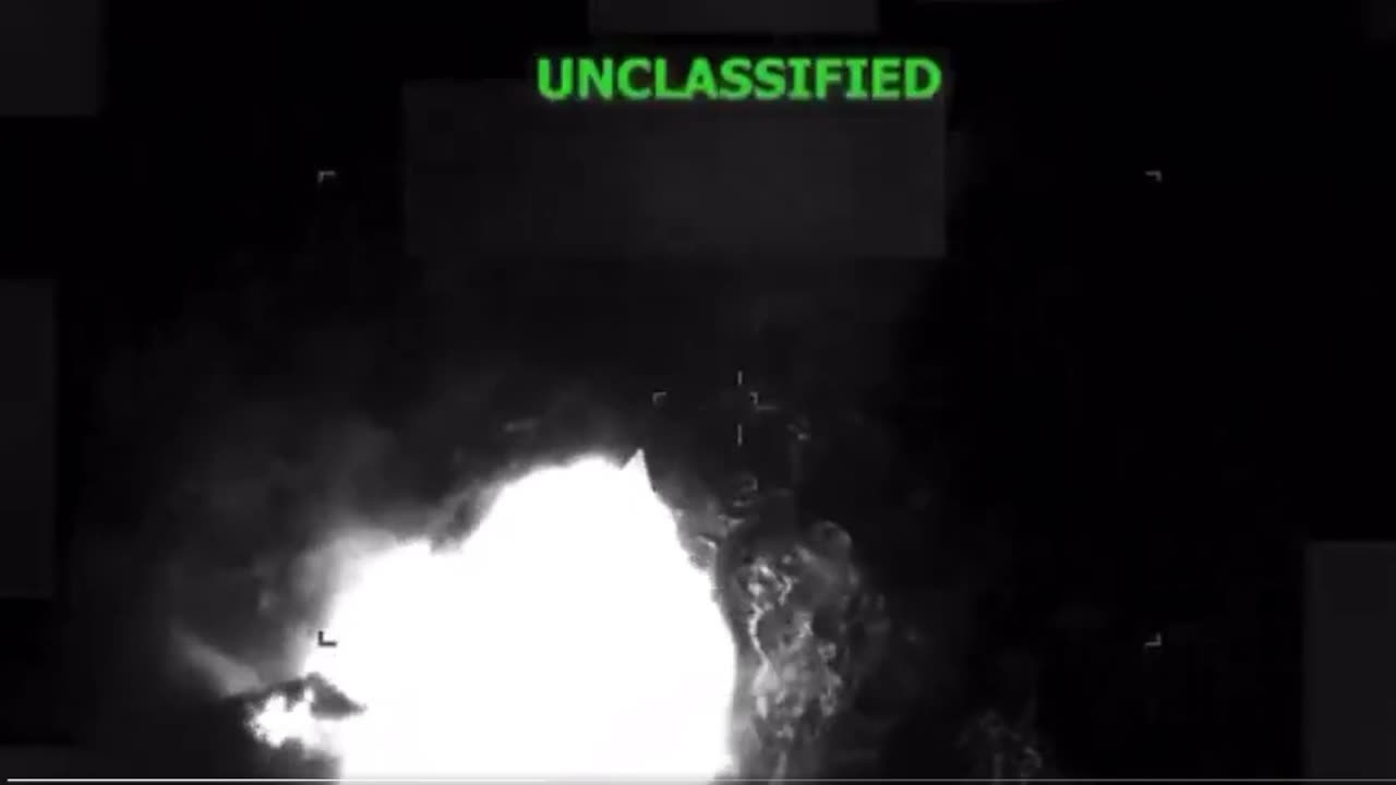 Tổng thống Trump và Pete Hegseth vừa tiêu diệt bọn khủng bố ma túy ở vùng Caribe.