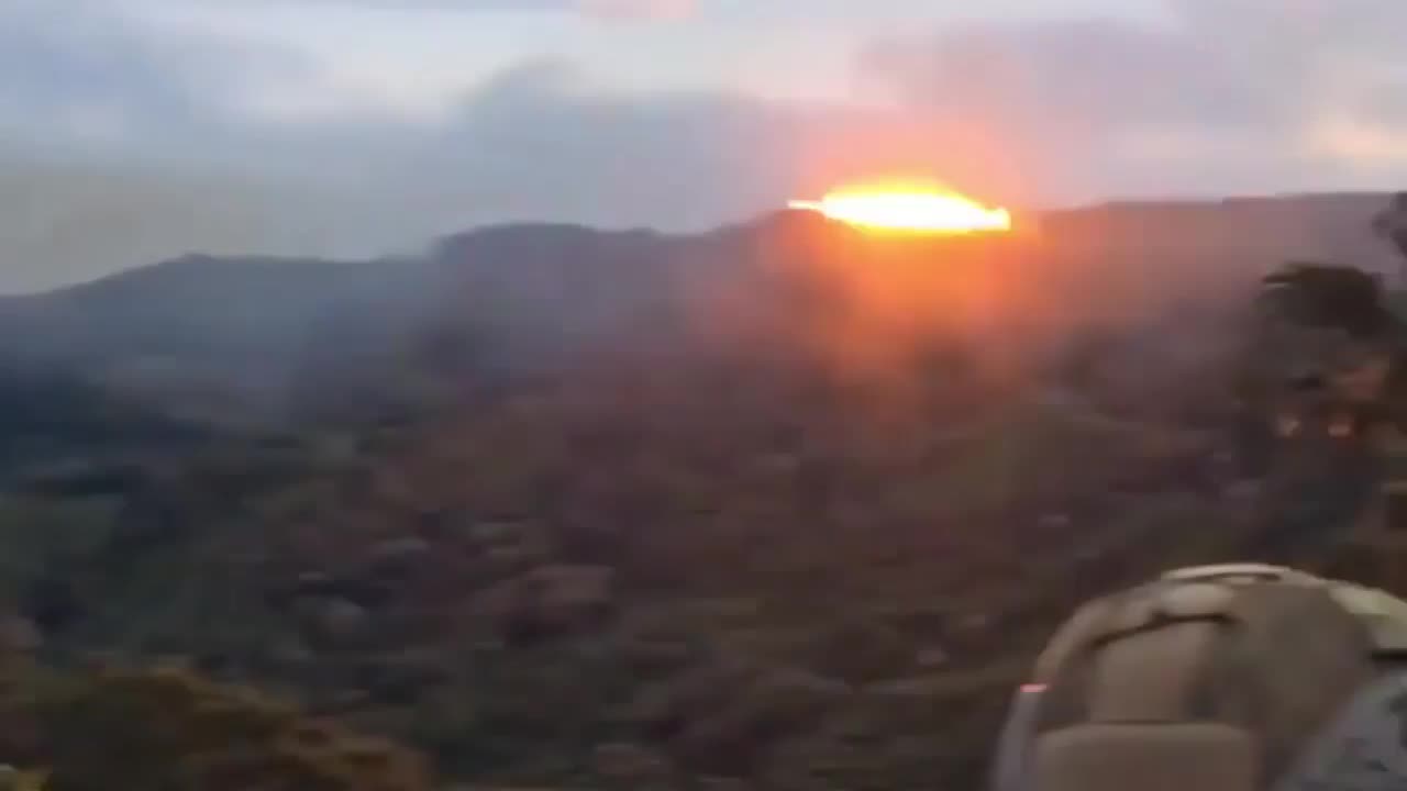 Ecuador firing MLRS missiles into Columbia 10-20-25