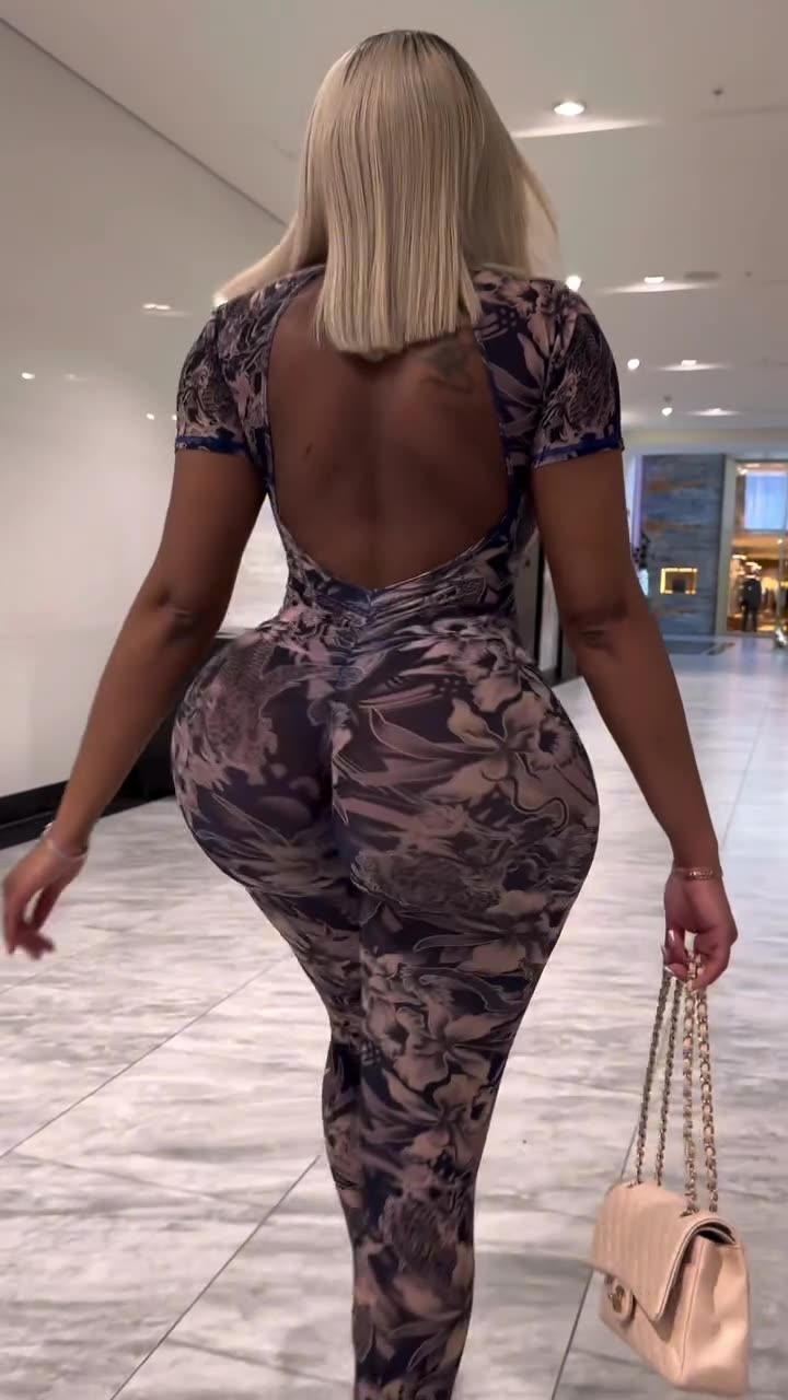 🍑 Looks Like They Slapping Each Other 💯🔥