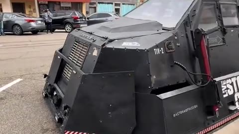 O Carro feito para andar dentro do tornado