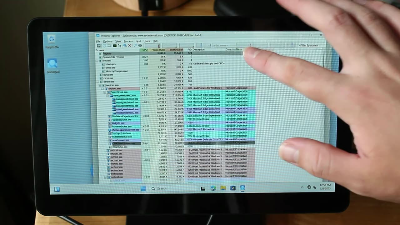 The Raspberry Pi Windows Touchscreen Tablet!