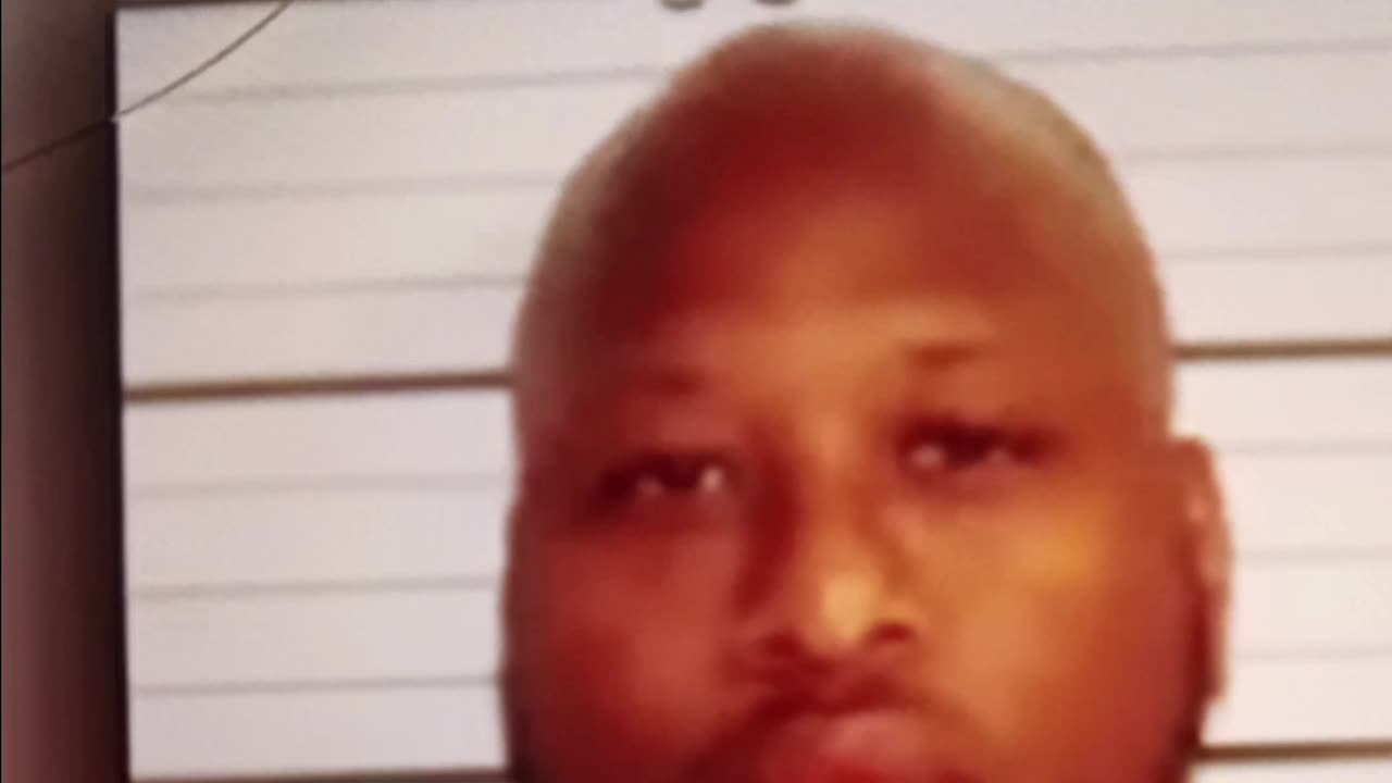 Wendy's manager shoots man