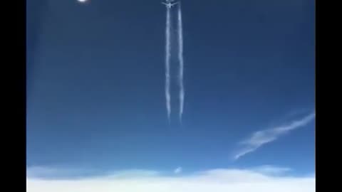 Watch Inflight Meeting #Aircraft #Aviation #Fly #AeroArduino