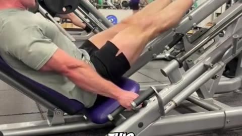 Bodybuilder has scare whilst training !!