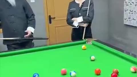 Funny man🤣🤣🤣