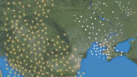 War and Peace(Incredible Visualization of Airspace in Europe)