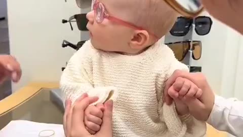 The priceless moment a baby sees the world clearly for the first time