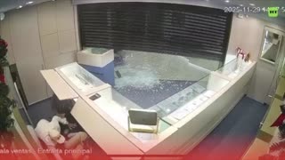 Balacera durante el robo de una joyería deja dos muertos