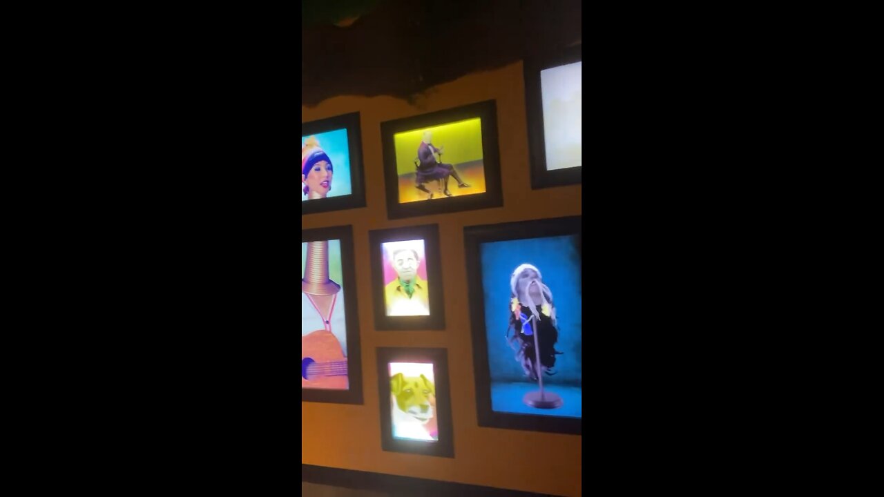 Picture Frame talking ?