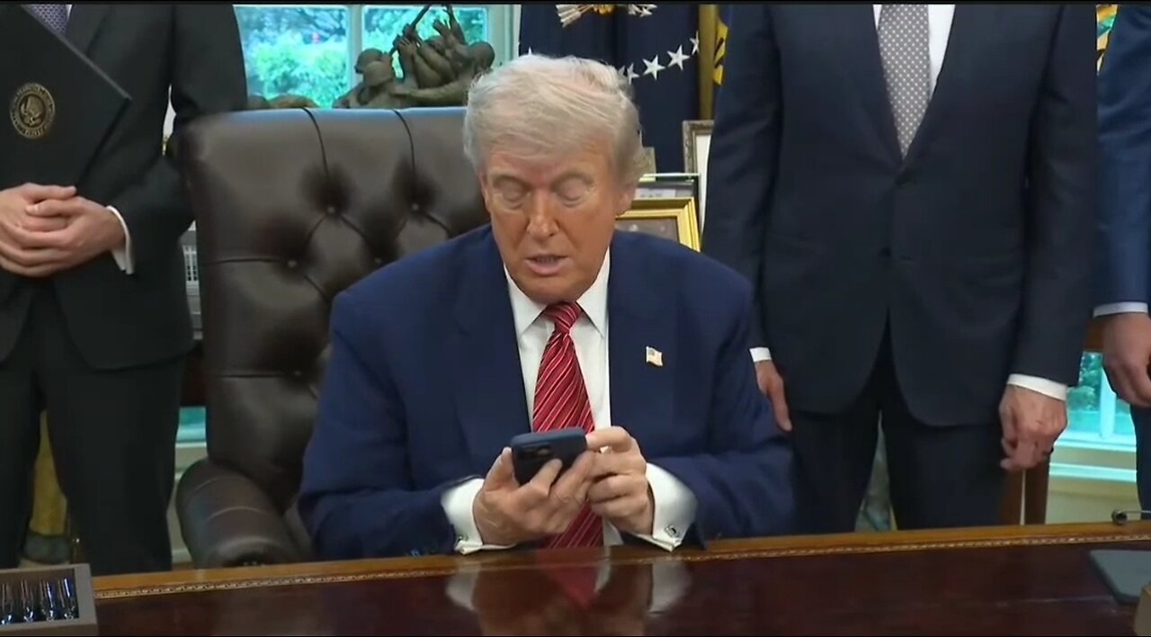 Congressmen Call Trump While He's Taking Questions