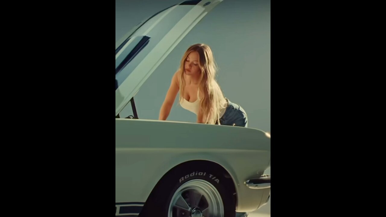 Sydney Sweeney has great jeans