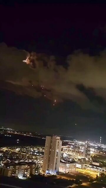 Iranian missiles rain down on Israel - NOW