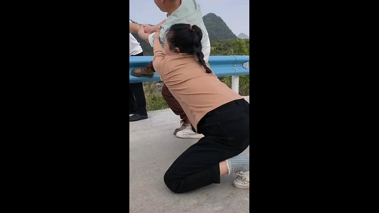 Help Help