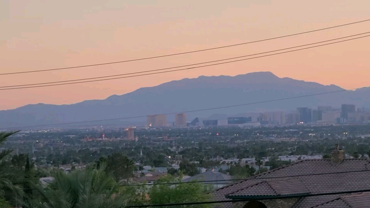 Did you see tonight's Las Vegas sunset? Check this out! 05.20.2025 #follow #lasvegas #travel #gaming