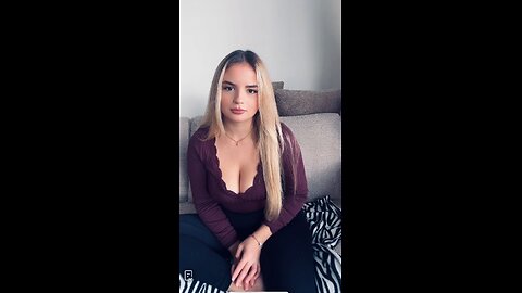 Beautiful Blonde Woman 💜🖤👣