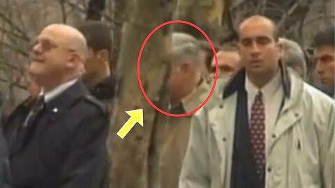 Benjamin Netanyahu MASK CAUGHT ON CAMERA ⚠️