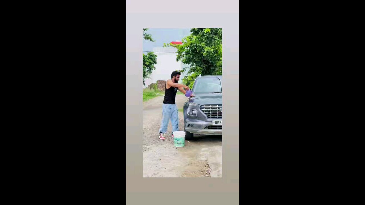 पानी दे रहा हु