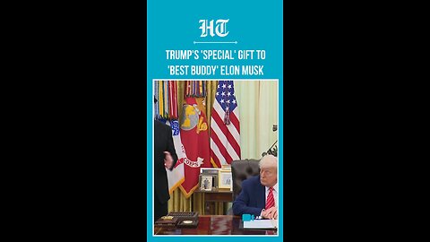 Trump gifts Musk large golden key during White House send-off | DOGE | #shorts