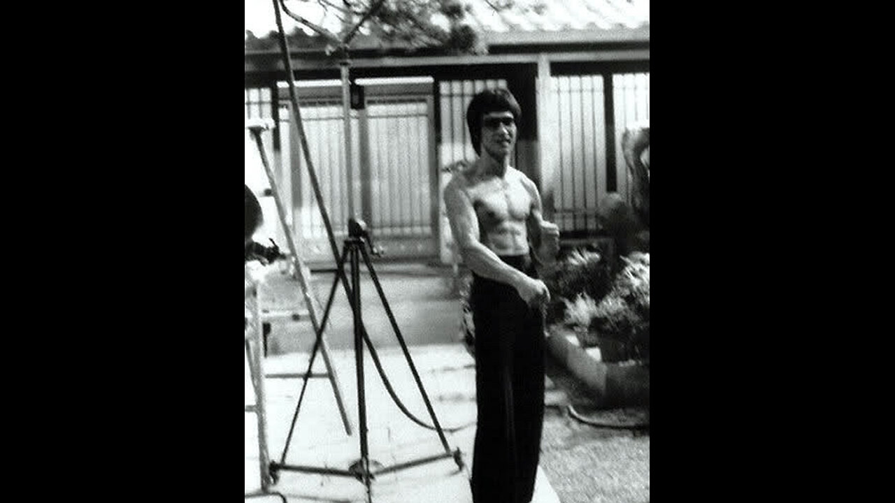 Cross kick Studio Films Bruce Lee