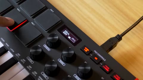 AKAI MPK Mini MK3 - Before you buy it, watch this _ MPK Mini MK3 Review