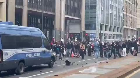 #Breaking #News #Milan under attack. #Antifa and Islamic #terrorists attack Milan