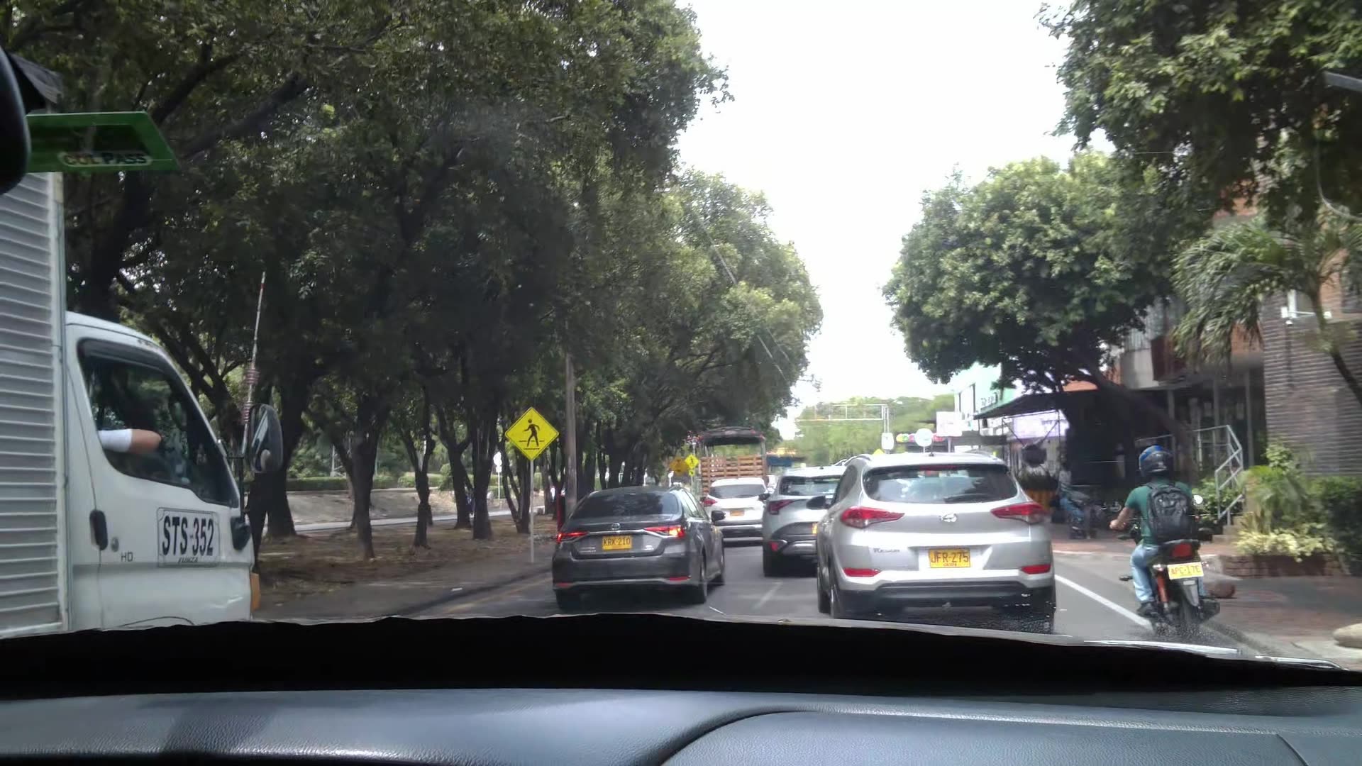 ¡Mi primera mirada de Cúcuta: viaje en Uber del aeropuerto al centro comercial!
