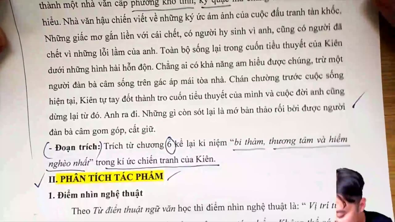 44 02. Ánh sáng cứu rỗi - Nỗi buồn chiến tranh)