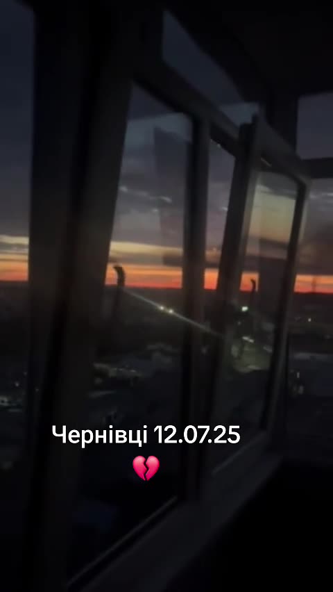 RF Armed Forces Throw a Party in Chernivtsi — DJ and Light Show Included