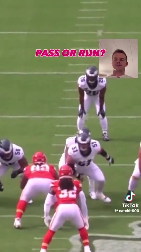 Philadelphia Eagles Saquon Barkley tipping pass or run play before snap